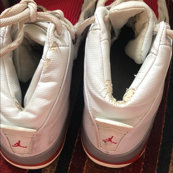 Jordan Athletic Shoes White and Red - Picture 9 of 15